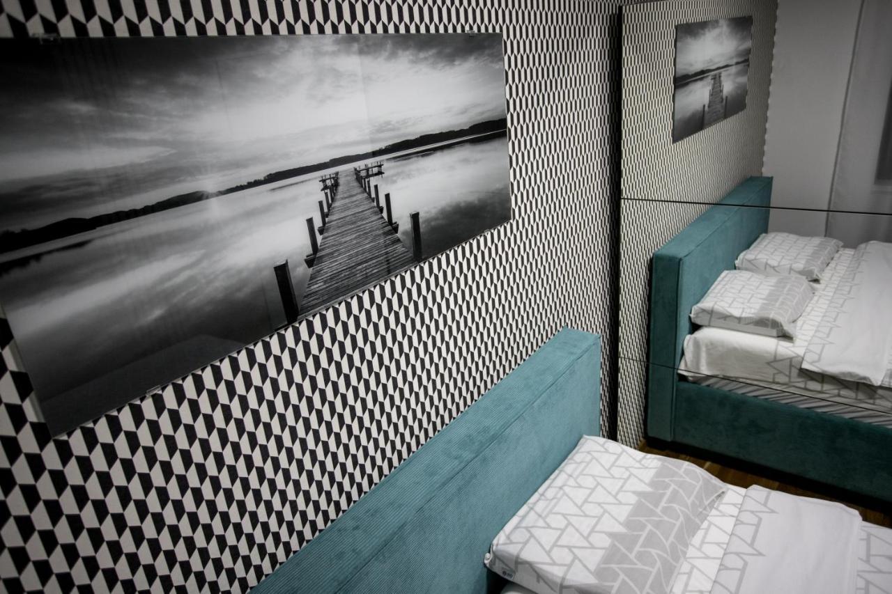 House Of Mac Apartments Ni Екстериор снимка