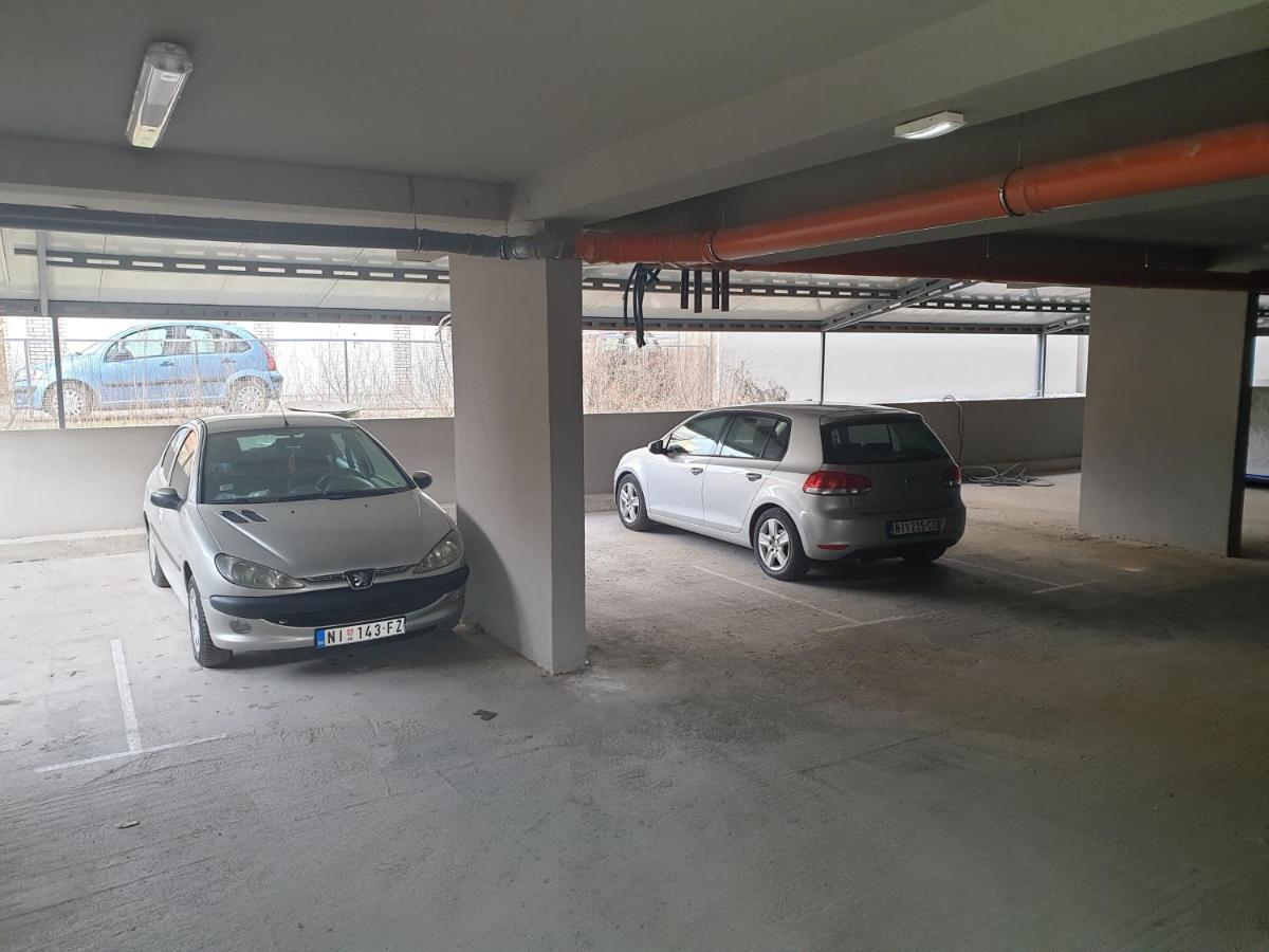 House Of Mac Apartments Ni Екстериор снимка