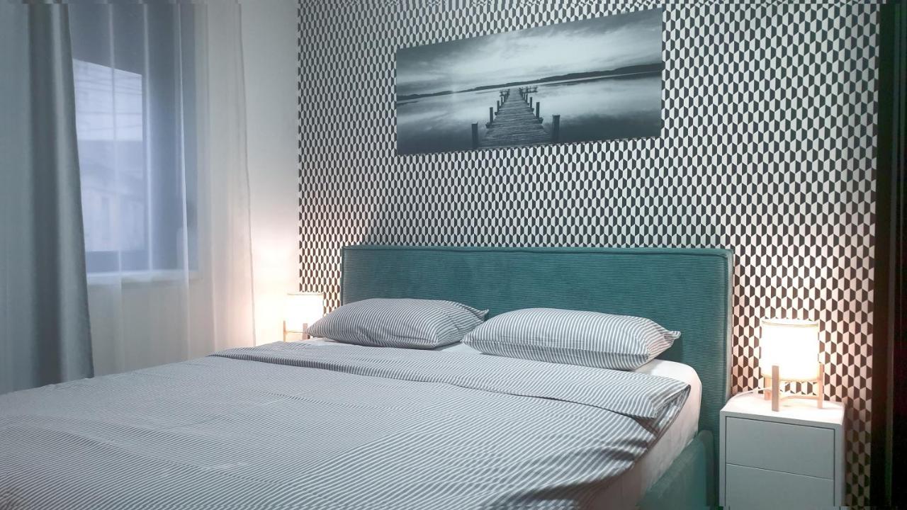 House Of Mac Apartments Ni Екстериор снимка