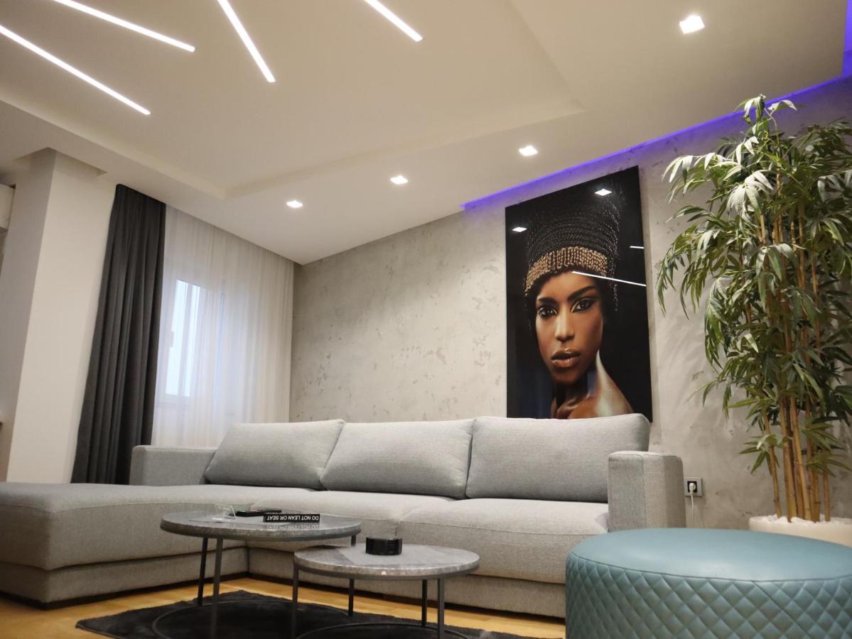 House Of Mac Apartments Ni Екстериор снимка