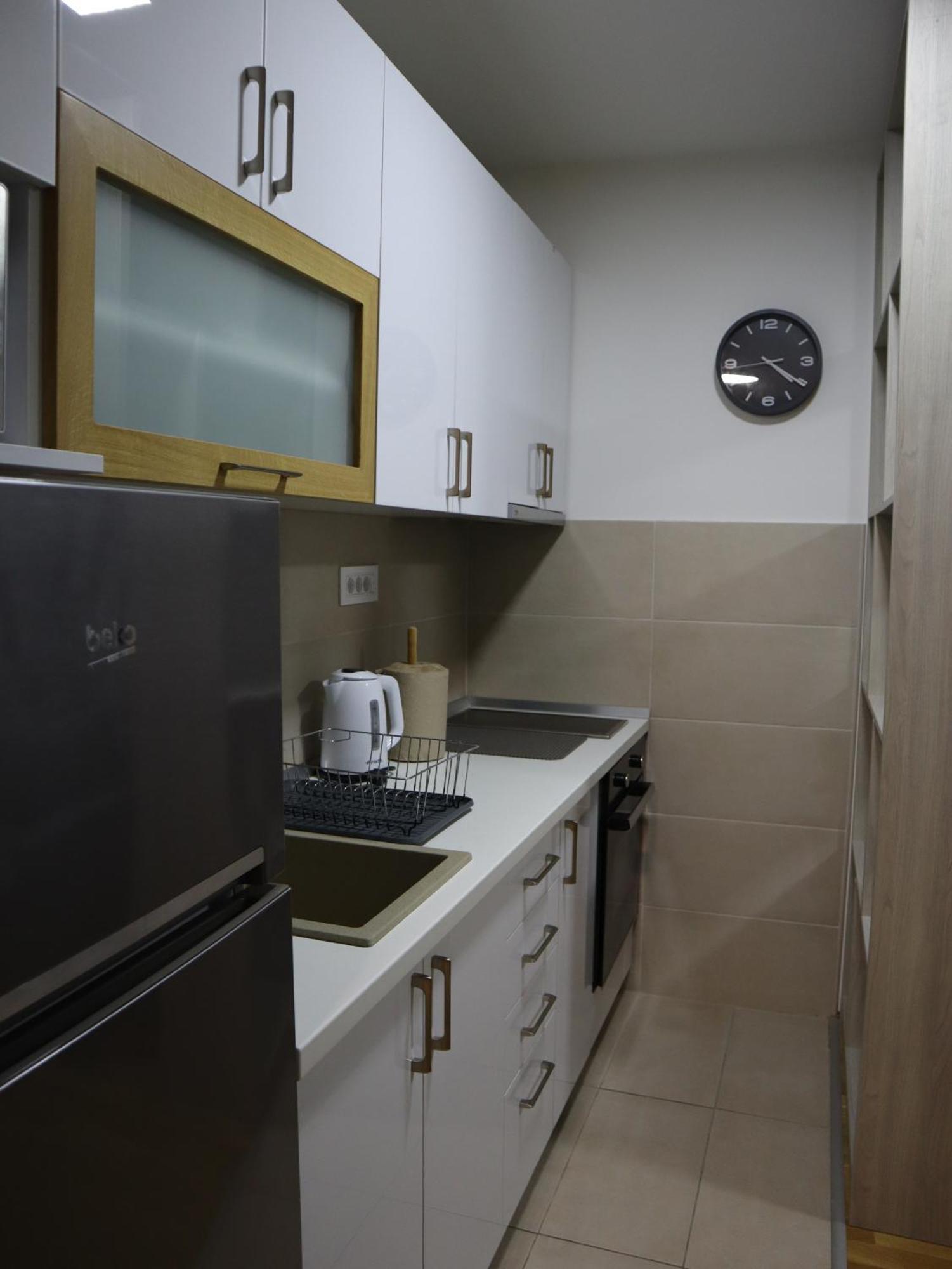House Of Mac Apartments Ni Екстериор снимка