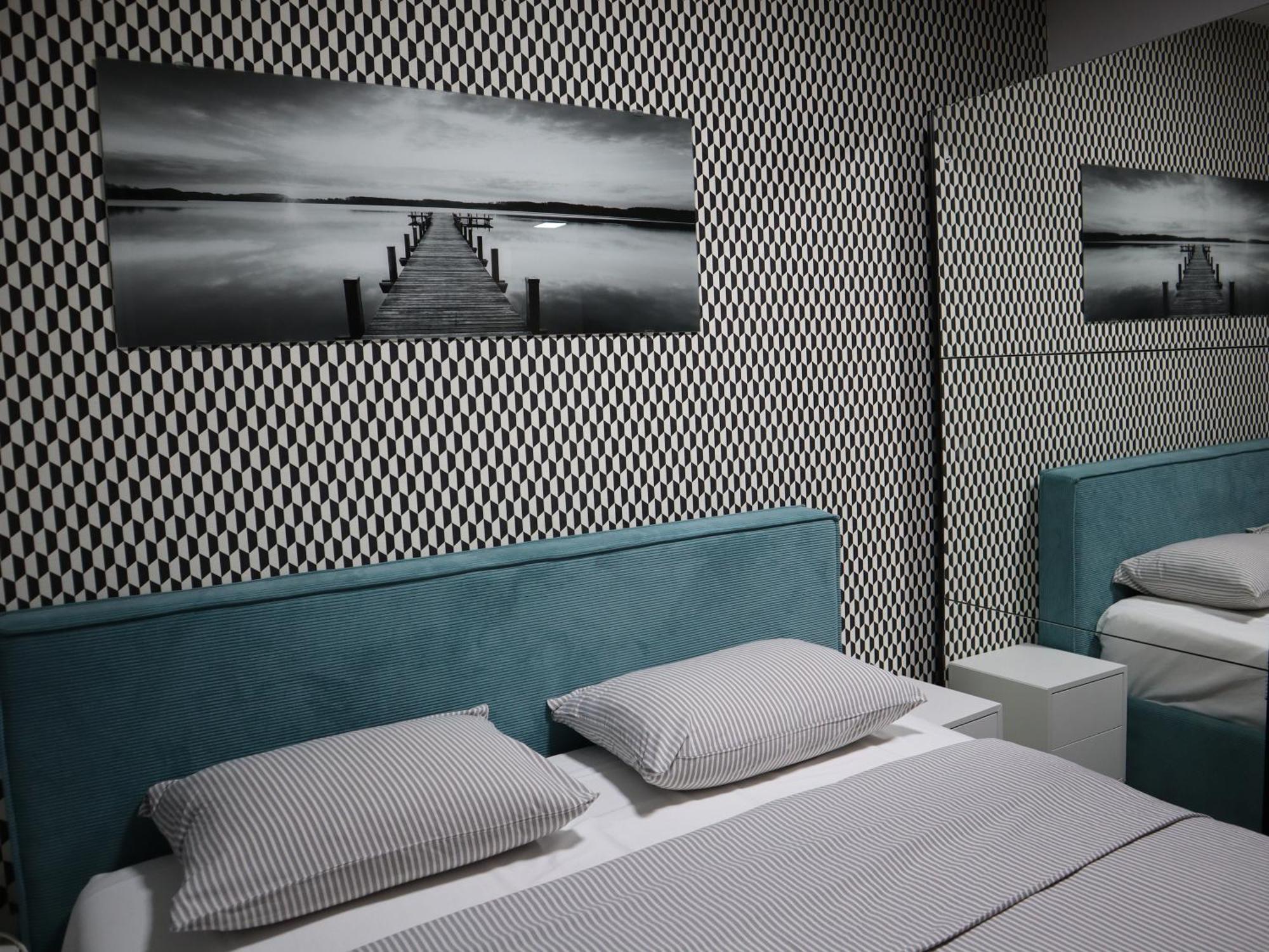 House Of Mac Apartments Ni Екстериор снимка
